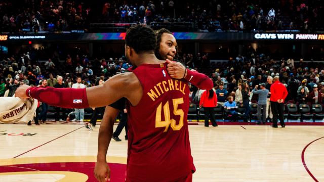 腾讯体育官网-骑士复制勇士王朝之路？攻守平衡乃冠军唯一答案