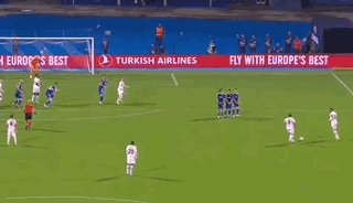 腾讯体育官网-【欧冠】莱昂千里单骑一条龙！AC米兰客场4比0大胜